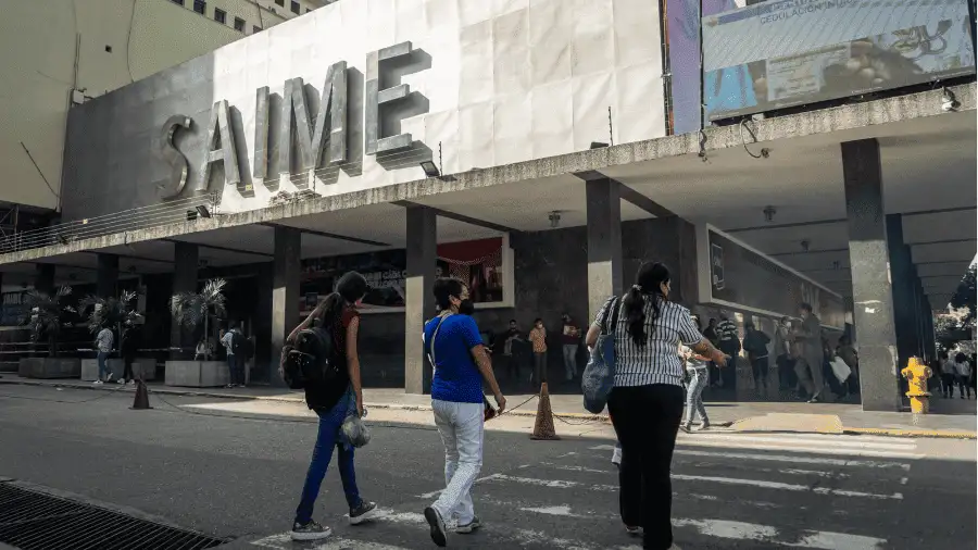 SAIME permite a menores de edad con cédula gestionar trámites de pasaporte de forma independiente