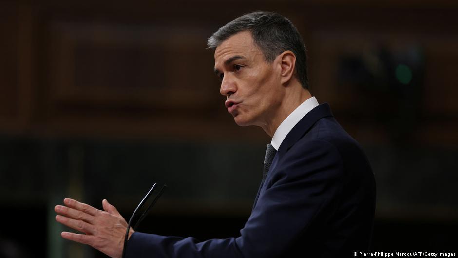 Sánchez niega "corrupción generalizada" en Gobierno español