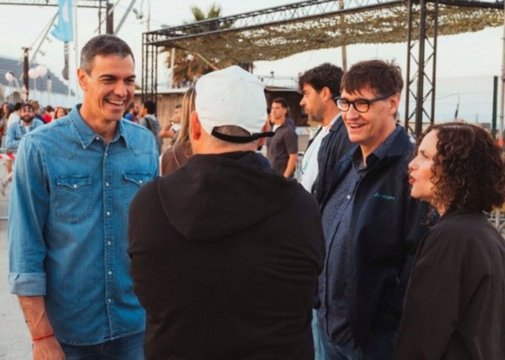 Sánchez viajó por sorpresa este sábado a Barcelona y asistió al Primavera Sound