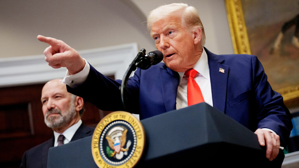 "Se meterá en un buen lío": Trump responde al esceptismo de un 'halcón proguerra' sobre Irán