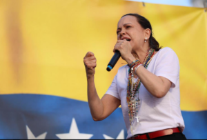 Seis meses de Machado entre el “vuelvo pronto” y la campaña diplomática