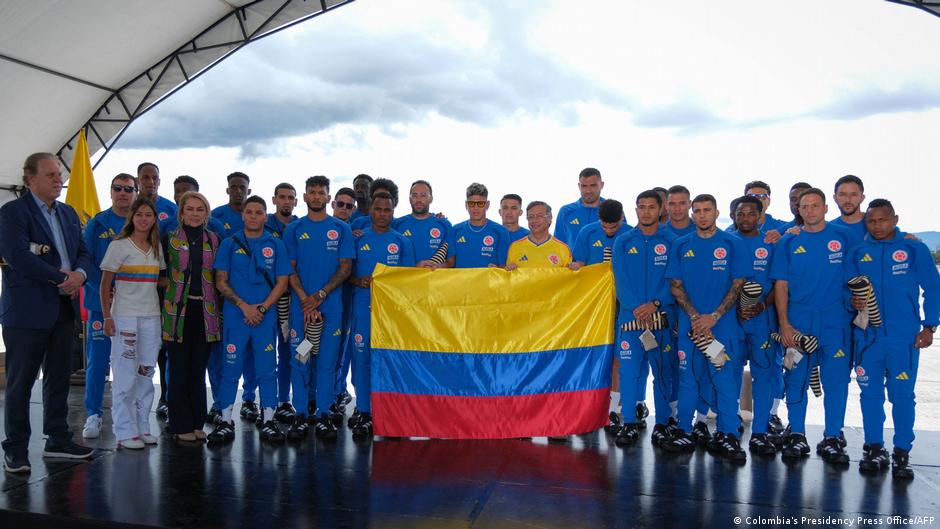 Selección de Colombia denuncia "asedio" tras acto con Petro