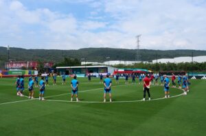 Selección española de fútbol guardó un minuto de silencio por las víctimas de los terremotos en Venezuela – AlbertoNews