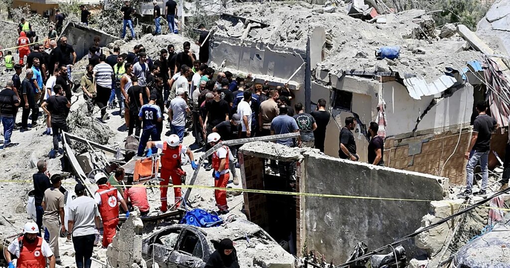 Sin tregua en el sur del Líbano: «Llevamos tres días bajo intensos bombardeos»