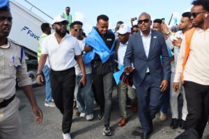 Somalia recibe como héroes a árbitro mundialista expulsado por EEUU – Efecto Cocuyo
