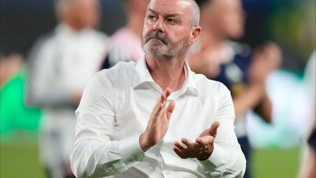 Steve Clarke renuncia a su cargo tras confirmarse la eliminación de Escocia