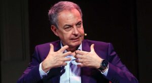 Sumar presenta una ley para regular las actividades económicas de los expresidentes