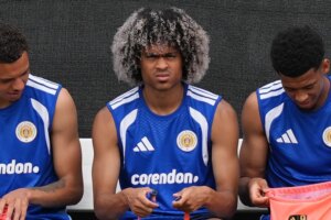 Tahith Chong, el único jugador de Curazao nacido en el país: «Mis compañeros no han nacido aquí, pero saben toda la cultura y la historia de la isla» | elmundo.es