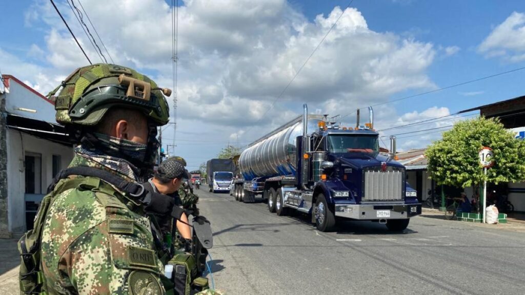 Tensión en el Cauca: hurto de camión, rescate de conductor y secuestro de autoridades indígenas