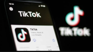 TikTok se llena de IA: casi el 60% de los vídeos que ves no están creados por humanos