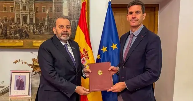Timoteo Zambrano presenta credenciales ante el Reino de España