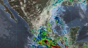 Tormenta tropical Boris toca con lluvias torrenciales a México