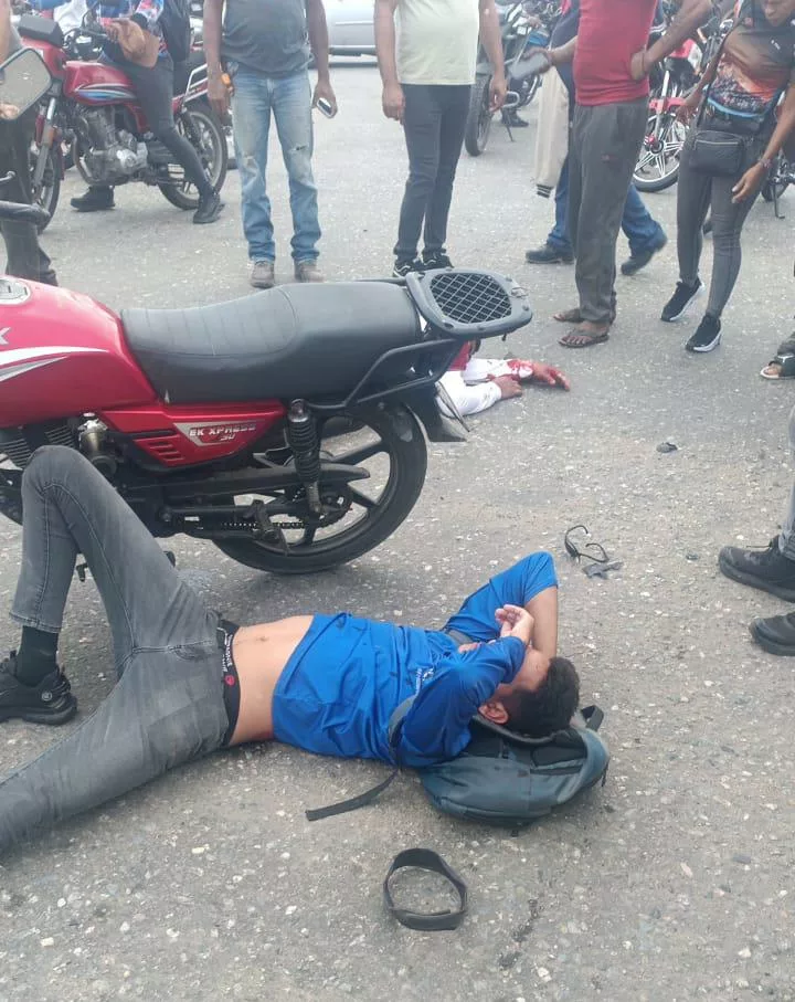 Tres motorizados heridos por choques de frente en Puerto Cabello