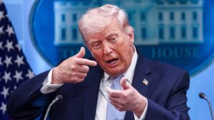 Trump amenaza a Irán con tomar la isla de Jarg y controlar su sector petrolero “como en Venezuela” – Efecto Cocuyo