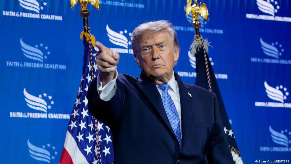 Trump amenaza con arancel del 100% a países europeos
