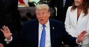 Trump amenaza con hacerse con el control de todo el petróleo iraní