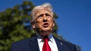 Trump asegura que no habrá peajes en el estrecho de Ormuz – AlbertoNews