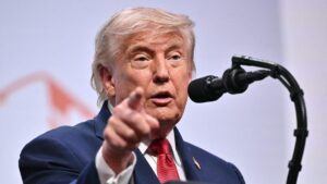 Trump defiende que el acuerdo con Irán evita la «catástrofe económica» y cumple los objetivos marcados | elperiodico.com