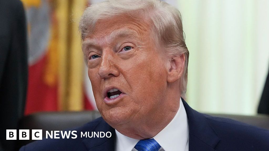 Trump dice que EE.UU. golpeará «muy duro» a Irán esta noche y asumirá el control total de su petróleo «como en Venezuela»
