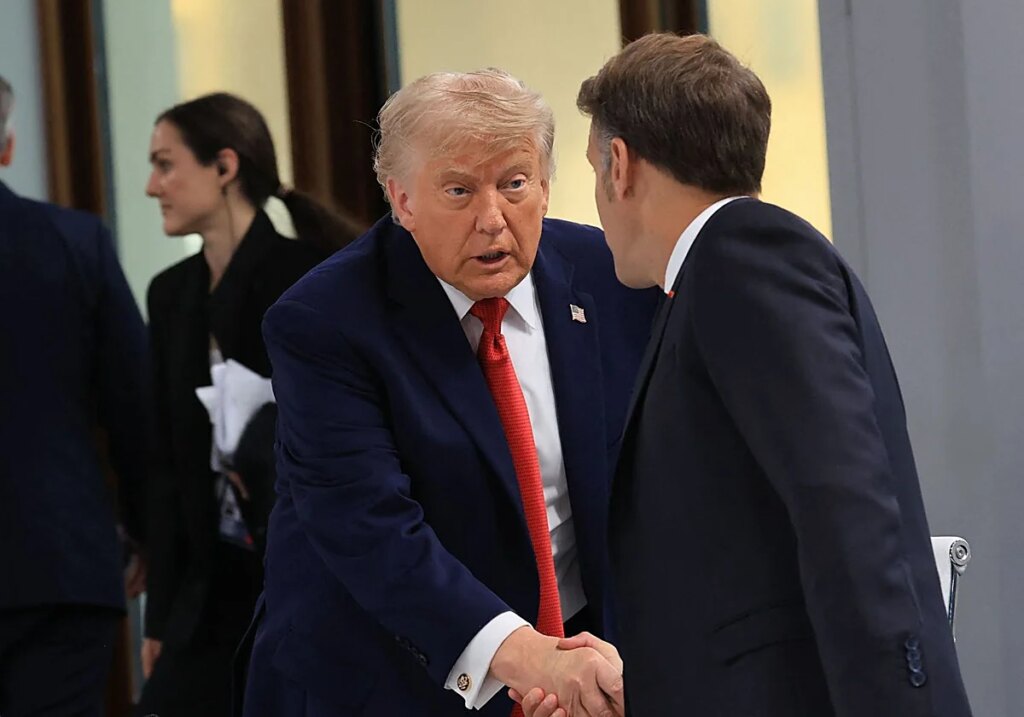 Trump llega el último a la cumbre del G7 y se dirige a sus líderes: «Hola, soy el jefe»