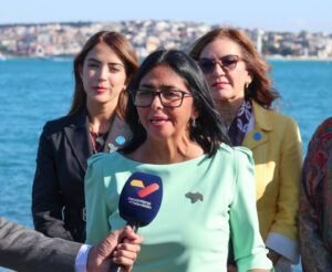 ÚLTIMA HORA | Delcy Rodríguez emprende regreso a Venezuela tras gira energética por la India y Turquía – AlbertoNews