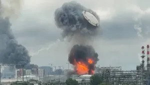 Ucrania lanzó un enjambre de drones sobre Moscú y Volodomir Zelenski afirmó que Rusia debe sentir el costo de la guerra