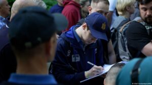 Ucranianos en edad militar podrían perder amparo de la UE
