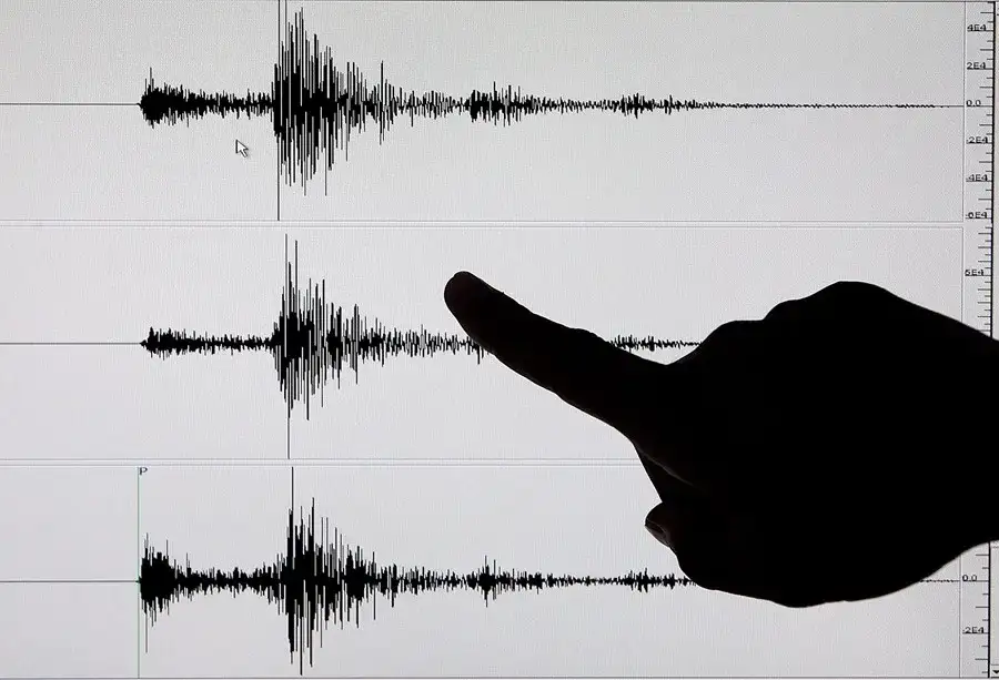 Un fuerte terremoto de magnitud 7,8 sacude Filipinas y Japón emite alerta por tsunami