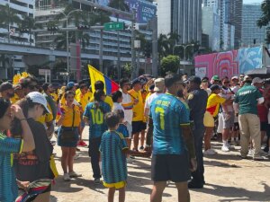 Un muerto y un herido grave en un tiroteo en una fan zone del Mundial en California | elmundo.es