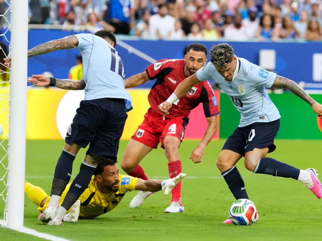 Uruguay y Cabo Verde empatan y complican el Grupo H