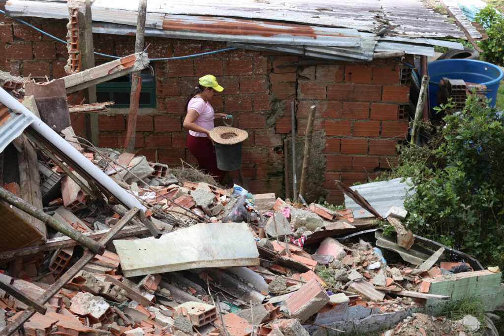 Van 24 colombianos fallecidos por los terremotos en Venezuela