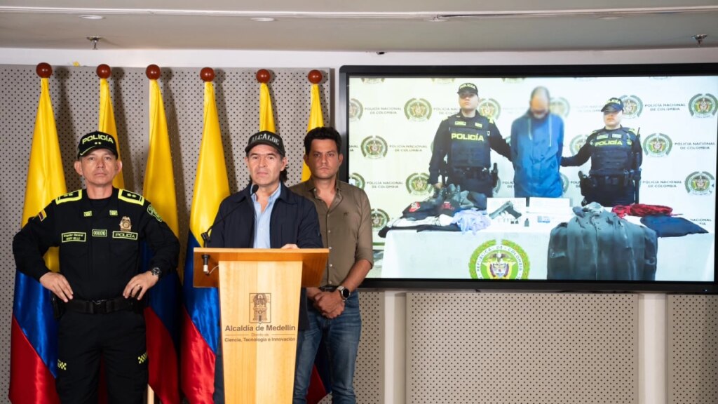 Van dos capturados por disturbios en Universidad de Antioquia, uno es 'Cuervo' con vínculos con Eln: 'No son líderes estudiantiles, son terroristas'