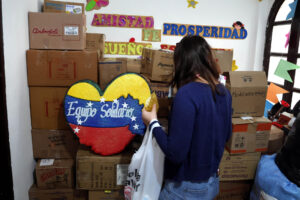 Venezolanos en Bolivia reúnen medicamentos y ayuda para afectados por el doble terremoto – AlbertoNews
