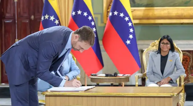Venezuela oficializa licencia a Shell para operar en campo Loran