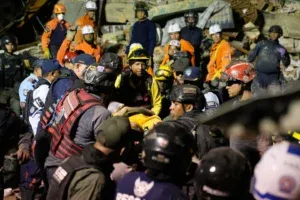 Venezuela recibirá a rescatistas internacionales tras fuertes sismos