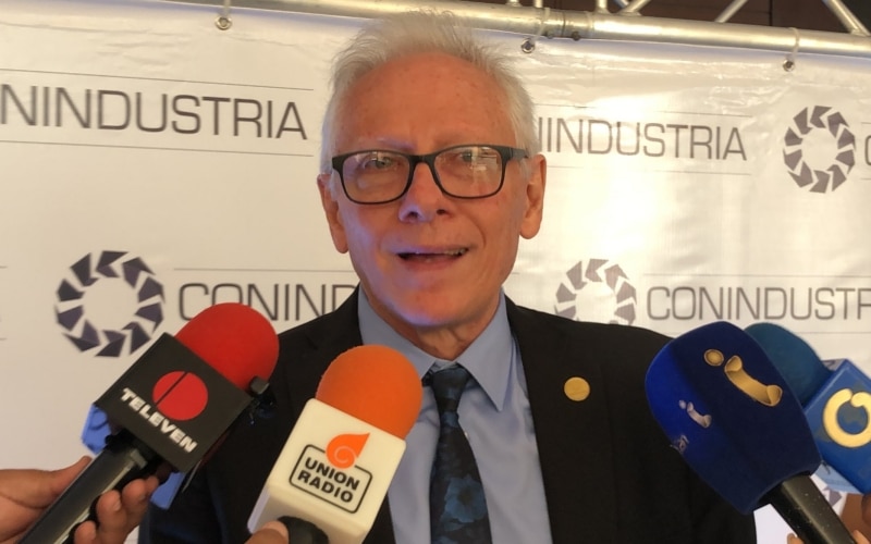 Luigi Picella, integrante de la comisión y expresidente de Conindustria, explicó que el primer paso contempla la clasificación y valoración de todo el patrimonio estatal. Las autoridades evalúan abrir los activos estratégicos a alianzas y esquemas de coinversión para mejorar de forma inmediata la eficiencia de los servicios públicos.