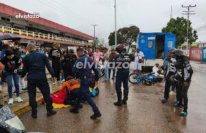 Video: Camión plataforma y moto SBR colisionaron frente al Malaver