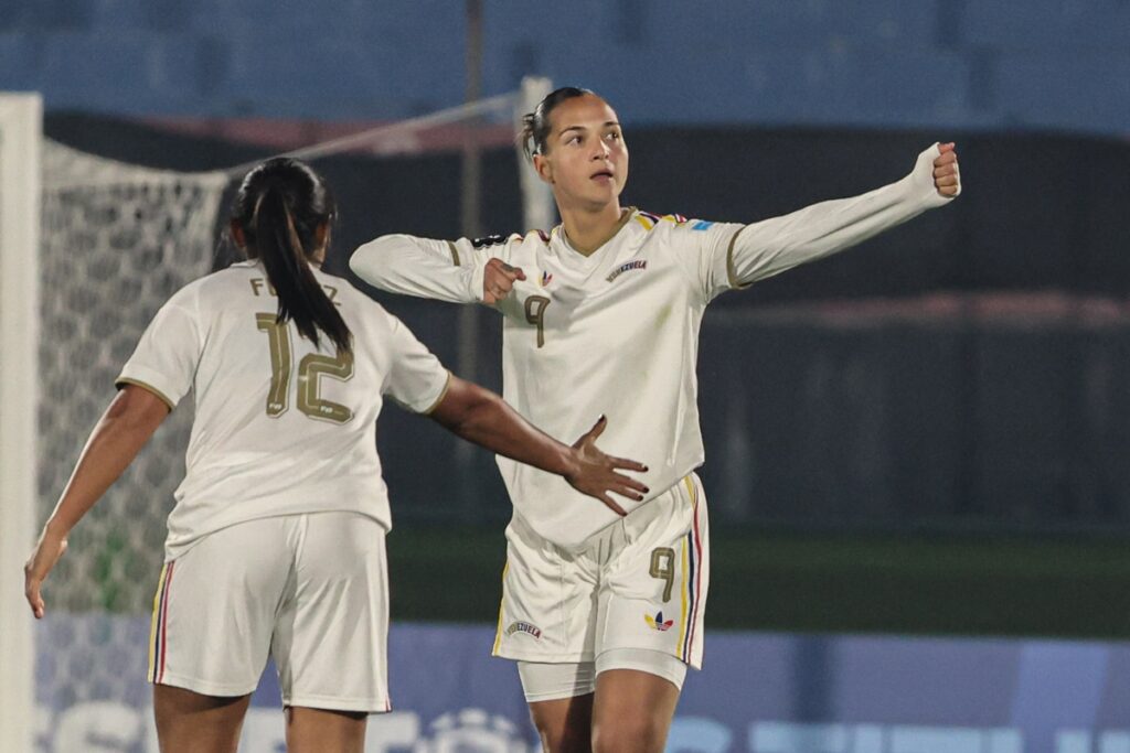 Vinotinto femenina sella su boleto al repechaje del Mundial al igualar con Uruguay – Efecto Cocuyo