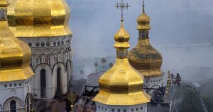 Zelenski afirma que el ataque a la catedral de la Dormición supone «uno de los crímenes más graves» de Rusia