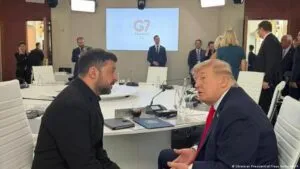 Zelenski discute resultados de cumbre G7 con Macron y Trump