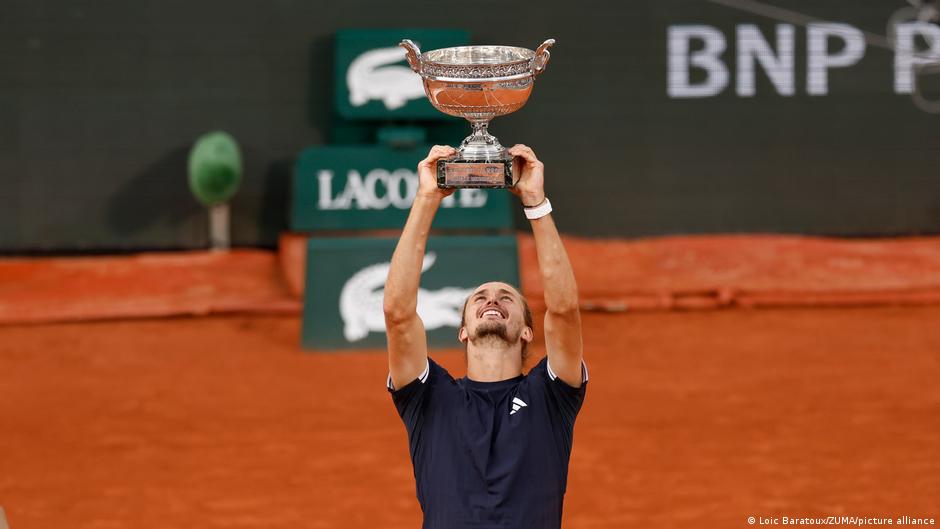 Zverev gana Roland Garros, su primer título de Grand Slam