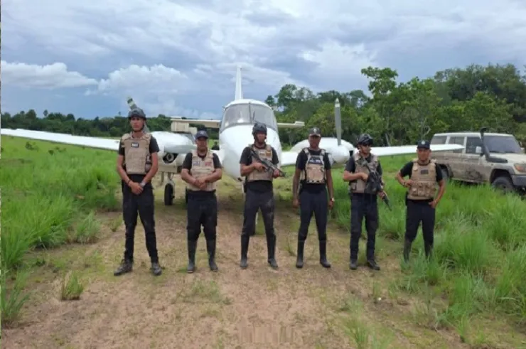 desmantela campamento logístico y destruye dos narcoaviones