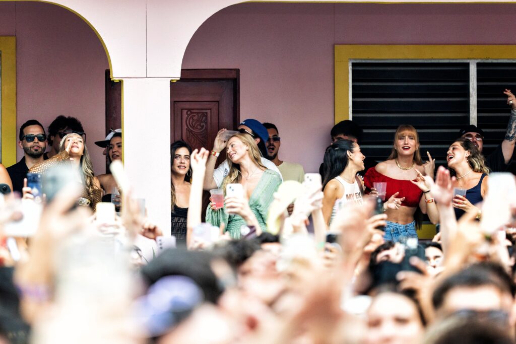 Los invitados a la Casita, en el primero de los conciertos de Bad Bunny en Madrid, el pasado 30 de mayo.