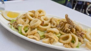 ¿Cuál es la diferencia entre unos calamares a la romana y otros a la andaluza?
