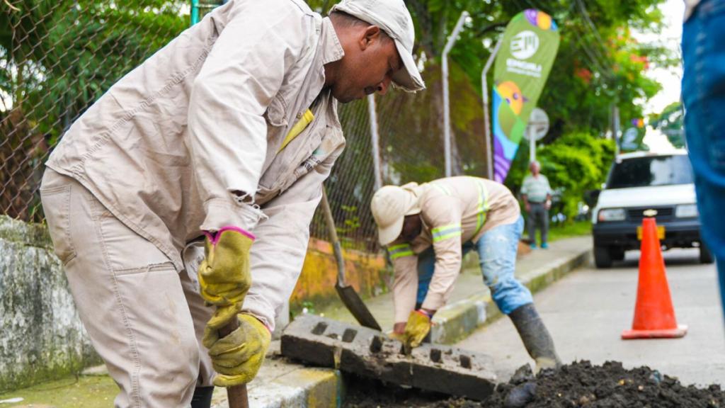 ¿Vive en estos sectores de Cali? Emcali realiza labores de mantenimiento en las redes de acueducto, energía y alcantarillado