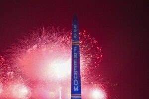 250 años EEUU: Washington se ilumina con histórico show de fuegos artificiales
