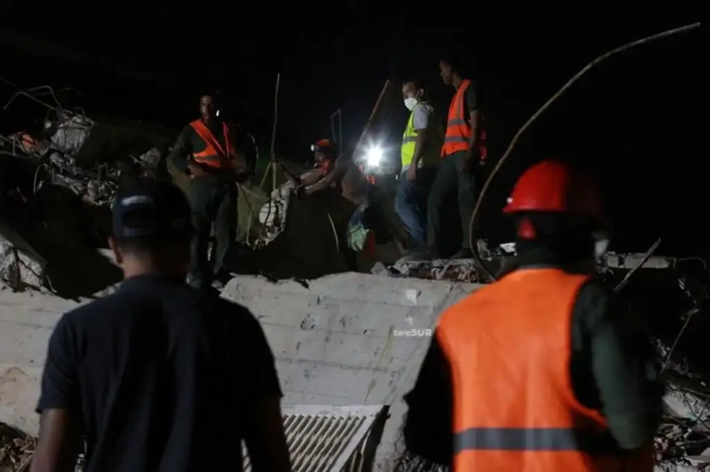 A 29 días del terremoto: rescatistas trabajan posibles supervivientes