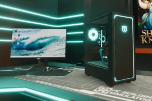 Ahora los PC no tienen lector de discos porque el formato físico murió, pero en los 2000 podías tener hasta un encendedor y un posavasos