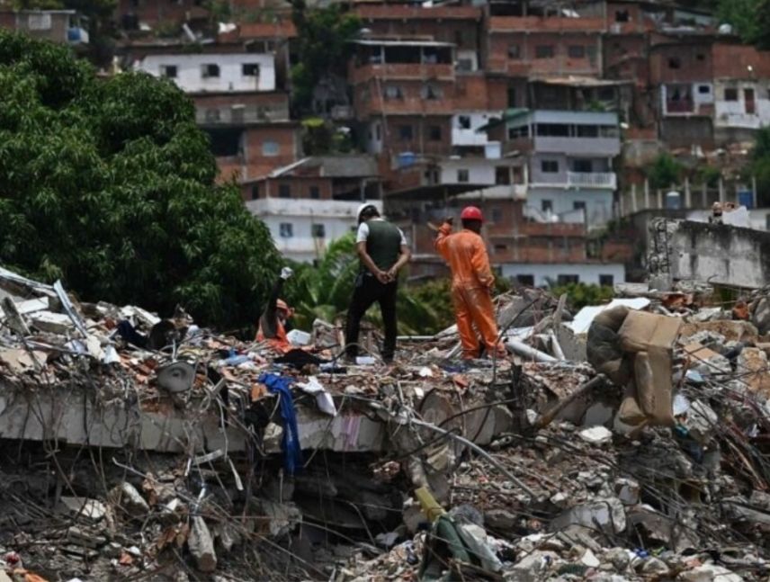 Al menos 5.398 personas han fallecido tras el doblete sísmico