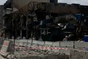 Al menos tres muertos y decenas de heridos en ataque contra ciudad ucraniana de Pavlograd